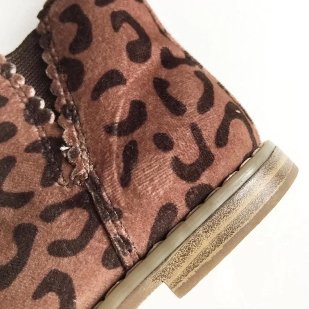 Babygap faux suede leopard print short boots VGUC  size 8